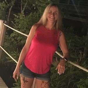 Meet your Posher, Jennie